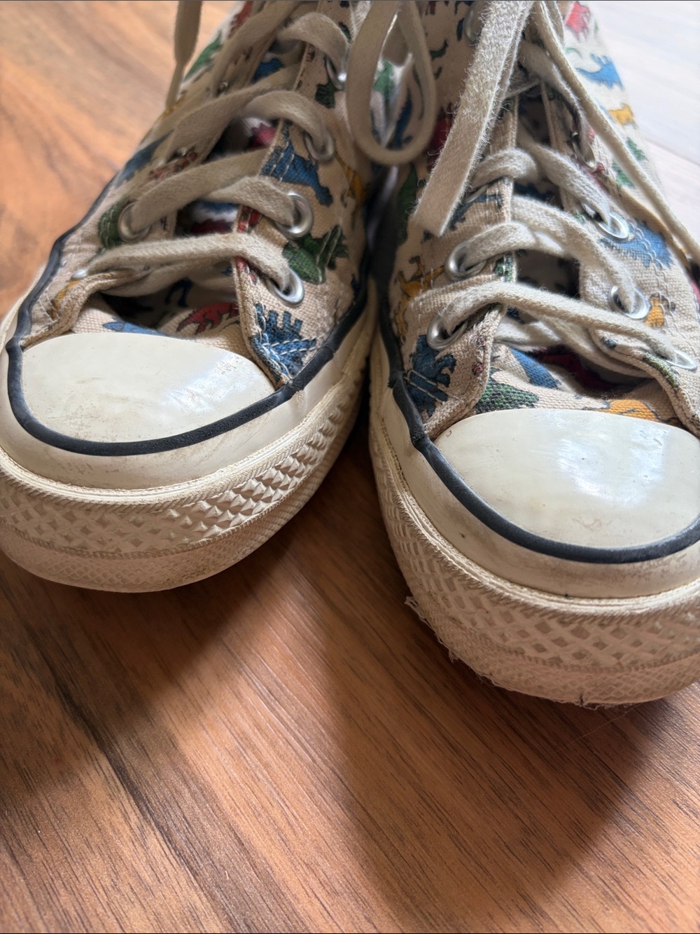 Men’s/Women’s Converse All Star Chuck Taylor High-Top Sneaker w/Dinosaurs SZ 6/8 - Picture 2 of 8